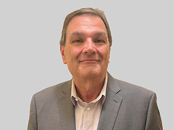 Vince Passaro headshot